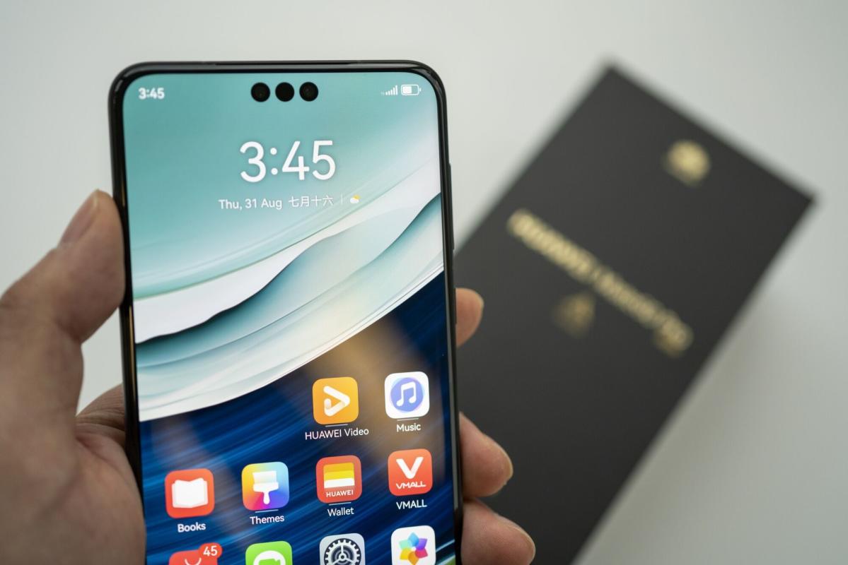 Huawei's Mate 60 Pro Phone Shows Large Step Toward Made-In-China Parts