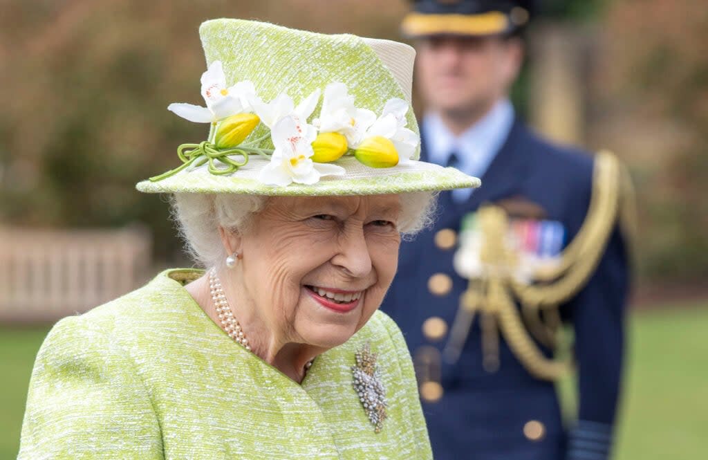 EGHAM, ENGLAND – MARCH 31: Queen Elizabeth II during a visit to The Royal Australian Air Force Memorial on March 31, 2021 near Egham, England. (Photo by Steve Reigate – WPA Pool/Getty Images)