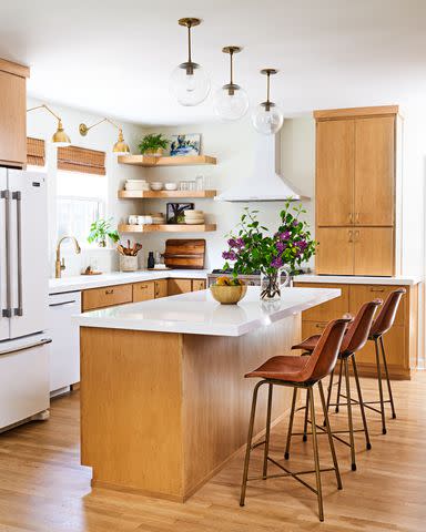 8 Organizing Tips to Optimize Open Kitchen Shelf Storage