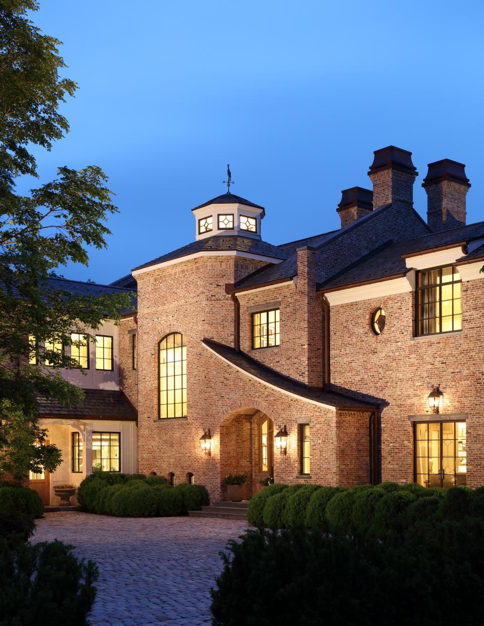 The Boston home of Tom Brady and Gisele Bündchen.