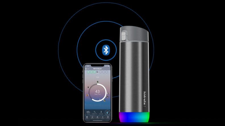 This smart water bottle glows to remind you to drink up.