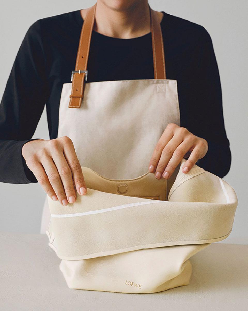 crafting a loewe squeeze bag