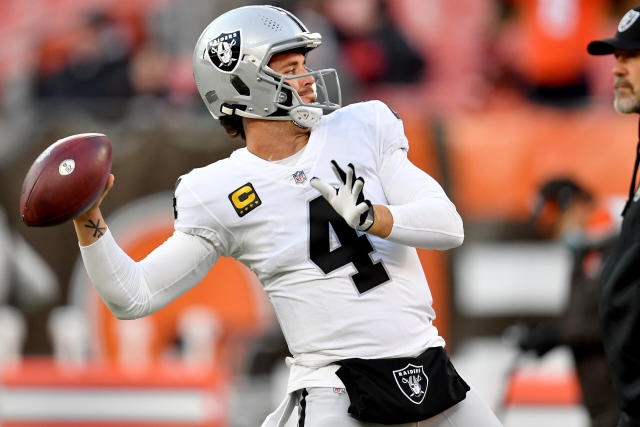 Raiders QB Derek Carr ranked among best deep passers during 2021