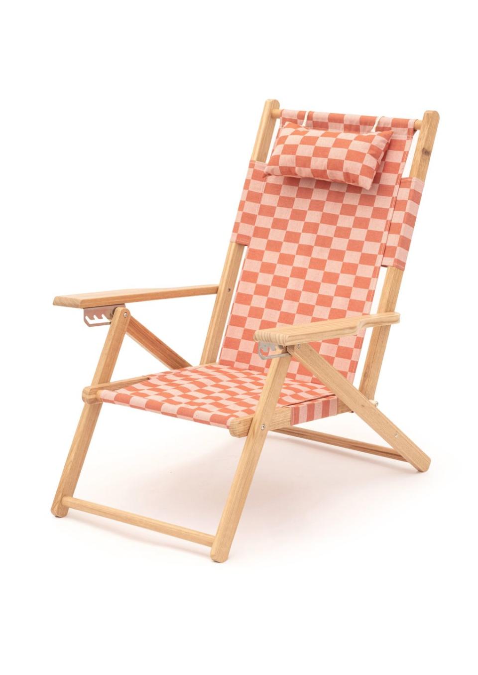 small garden ideas deck chairs