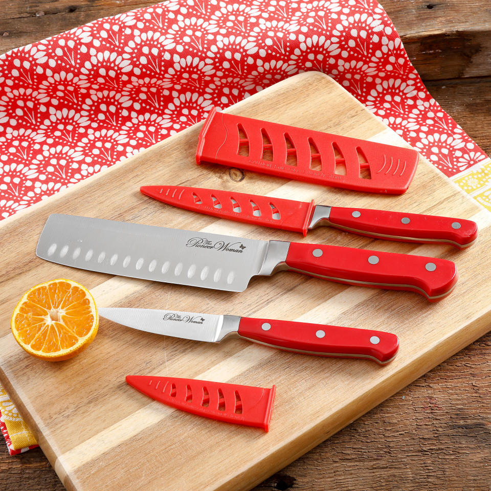 Cowboy Rustic 4-Piece Red Cutlery Set with Cutting Board