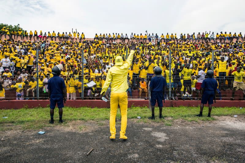 Voters await results of Guinea presidential election