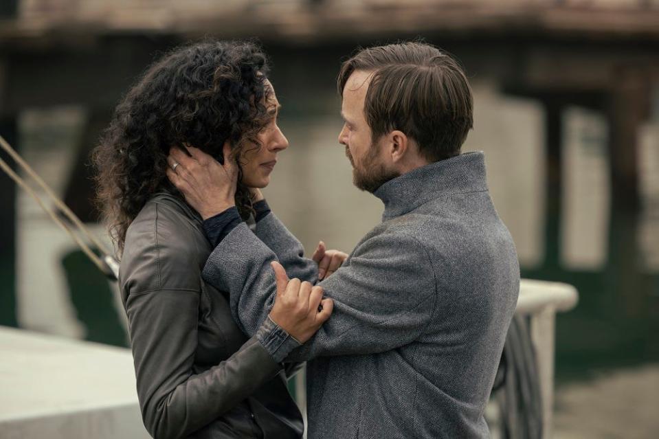 Caleb Nichols (Aaron Paul, right) says goodbye to his daughter (Aurora Perrineau) on "Westworld."