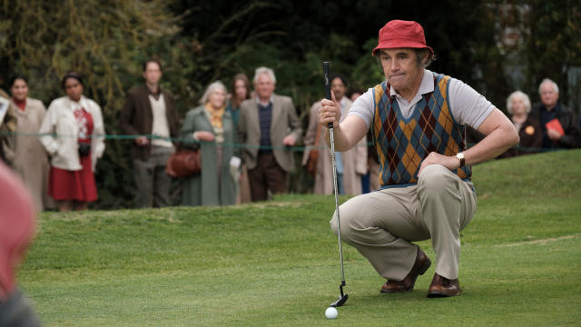 Mark Rylance plays notoriously terrible golfer Maurice Flitcroft in &#39;The Phantom of the Open&#39;. (eOne)