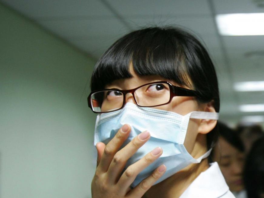 mask swine flu sick disease hospital doctor