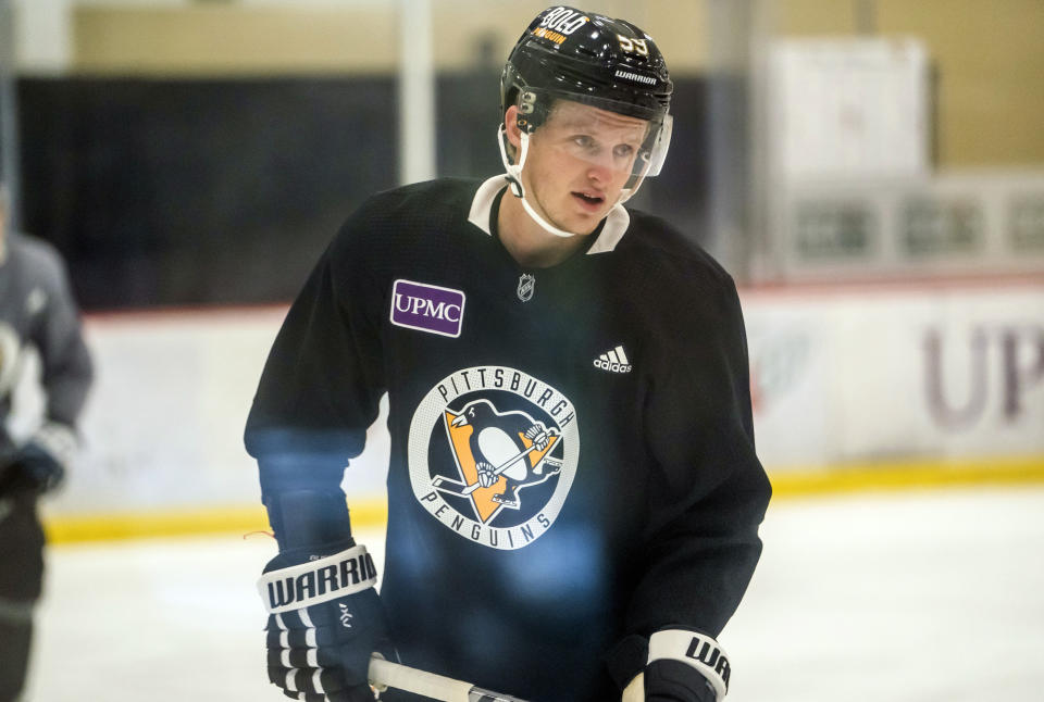 Pittsburgh Penguins' Jake Guentzel attends an NHL hockey practice Thursday, Sept. 23, 2021, in Cranberry Township, Pa. (Andrew Rush/Pittsburgh Post-Gazette via AP)