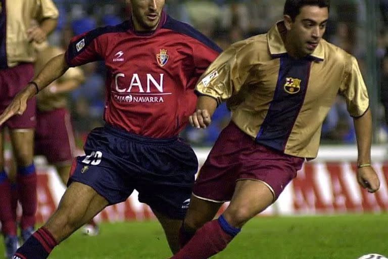 Leonel Pipa Gancedo jugando para Osasuna frente a Barcelona