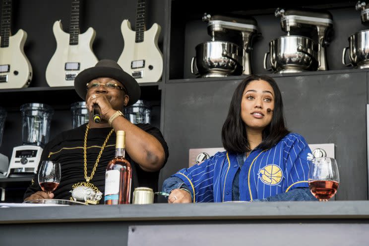 E-40 and Ayesha Curry analyze the Cavs' carb intake. (AP)