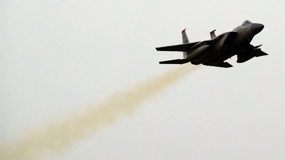 Ein südkoreanischer F-15K-Jet hebt von einer Militärbasis ab (Archiv). Ein schwerer Zwischenfall hat die Streitkräfte des Landes alarmiert. Foto: yonhap