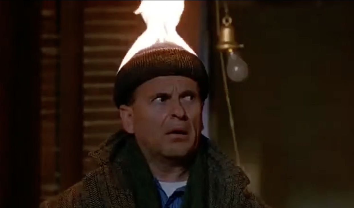 Joe Pesci's bumbling burglar experiences a burning sensation on his head in Home Alone 2: Lost in New York. (Photo: 20th Century Fox/YouTube)