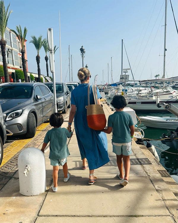 Casilda Finat con sus hijos mayores