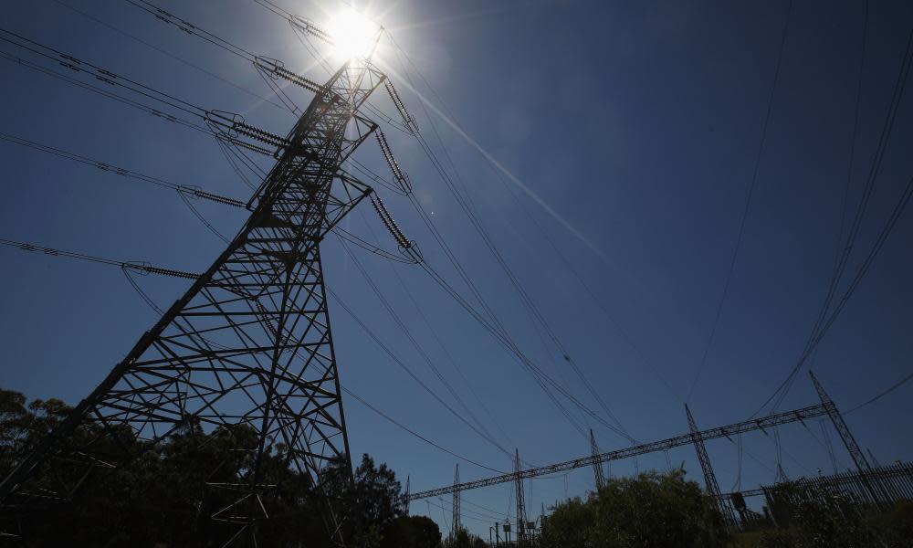 As temperatures soar, the Australian Energy Market Operator issues a lack-of-reserve notice.