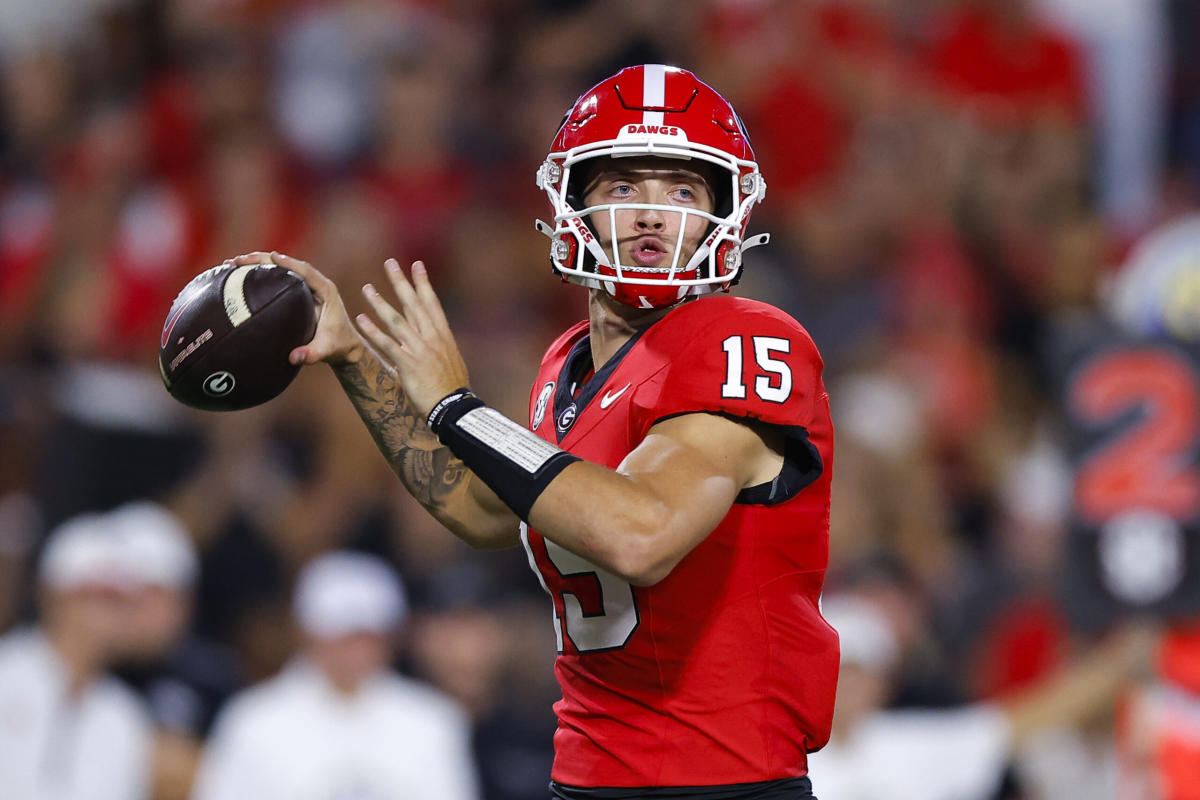 Georgia QB Carson Beck named to Davey O'Brien Great 8 list - Yahoo Sports