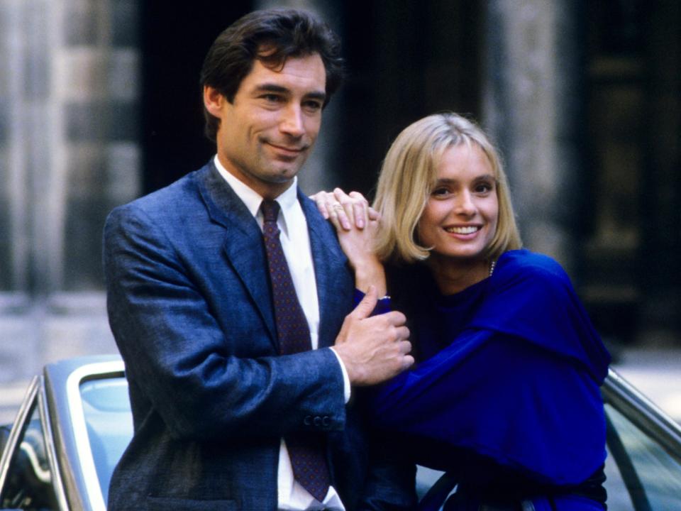 timothy dalton and maryam d'abo in the living daylights