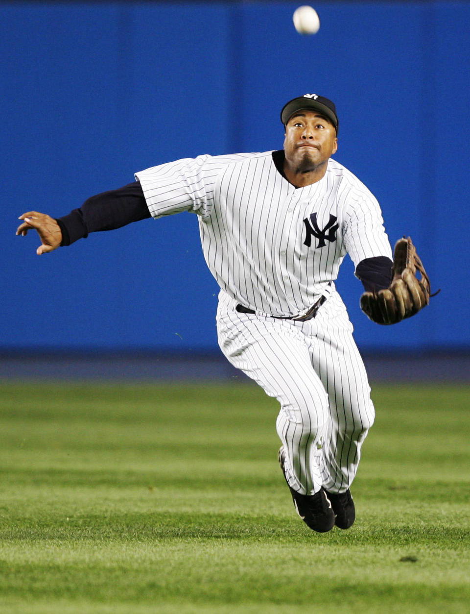 <b>Bernie Williams</b><br> <br>He won a batting title, played with the Yankees and did so with class. These are the beginnings and ends of Williams' Hall of Fame case. A really good player who had several great years at peak time. It just doesn’t add up to Cooperstown. – DB<br> <br><i>BLS vote: No<br> Will he get in this year: No<br> BBTF projection: 1.9 percent</i><br> <br>(Getty Images)