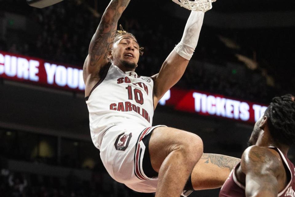Former Vanderbilt forward Myles Stute (10) was averaging 9.9 points and 3.9 rebounds for South Carolina going into play Saturday.