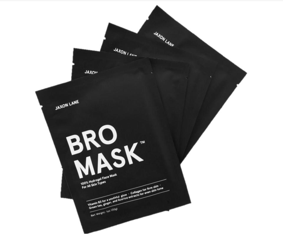 Shop this <strong><a href="https://fave.co/2RVizo6" target="_blank" rel="noopener noreferrer">Jaxon Lane Bro Mask here.</a></strong>