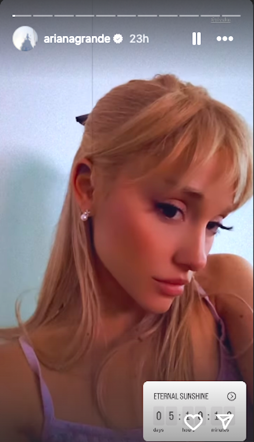 Ariana Grande Debuts Bangs With Her Blonde Color 6323