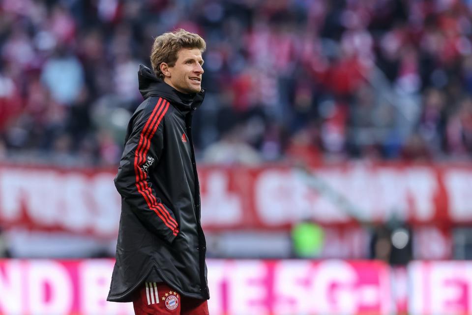 Teamkollege Thomas Müller bezeichnet sich selbst als "Impf-Freund". Er werde zwar "versuchen, das zu respektieren", so der Nationalspieler über Kimmichs Entscheidung, allerdings sei es "ein schmaler Grat, eine ethische oder eine moralische Diskussion". (Bild: Roland Krivec / DeFodi Images via Getty Images)