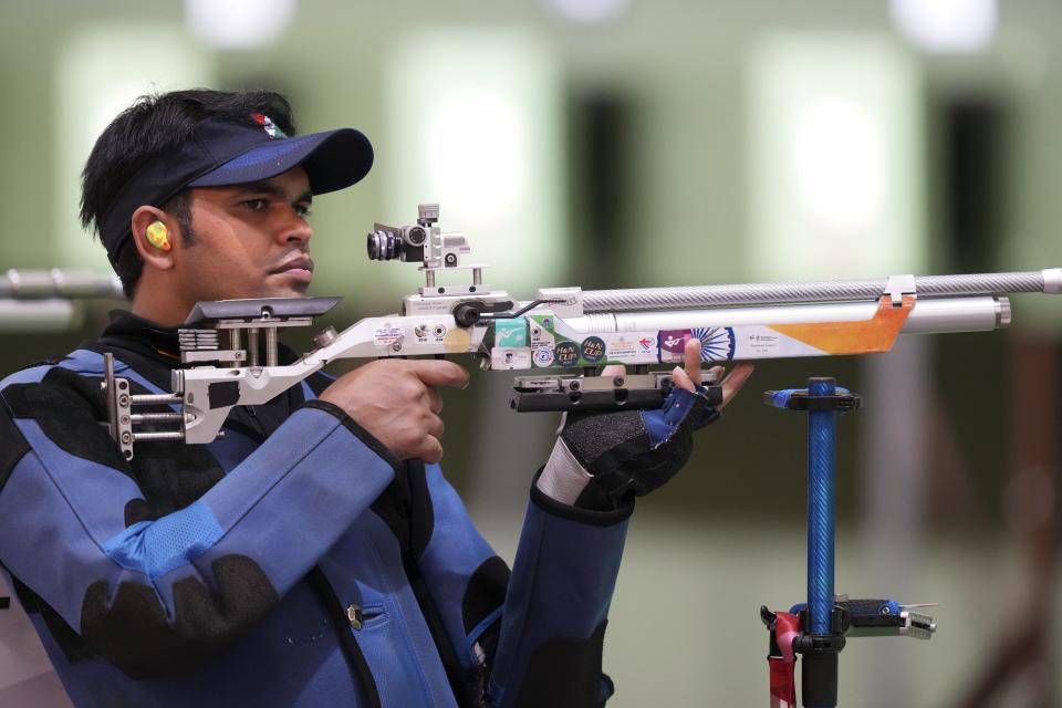 <div class="paragraphs"><p>Tokyo: India's Deepak Kumar in action during the 10m Air Pistol Men's Qualification event at the Summer Olympics 2020, in Tokyo, Sunday, July 25, 2021. Both Indian shooters, Divyansh Singh Panwar and Deepak Kumar failed to qualify.</p></div>