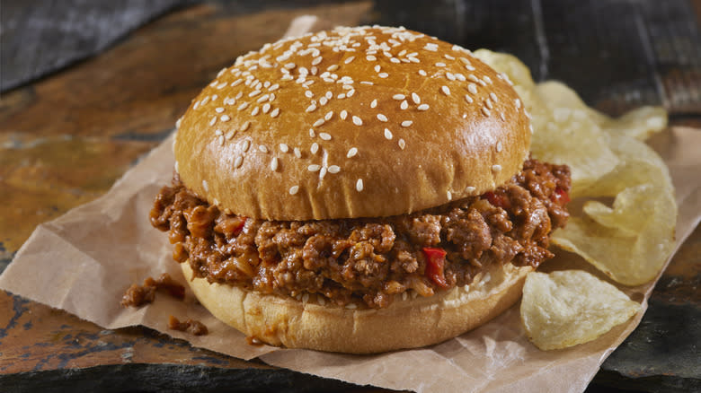 Sloppy Joes with potato chips