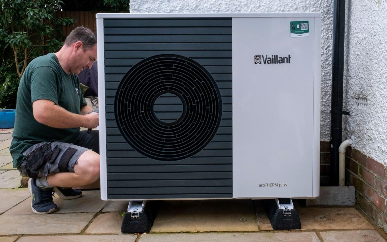 Air source heat pump installers - Andrew Aitchison/Getty Images