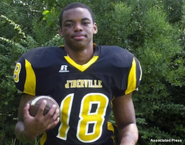 D'Iberville football player Latrell Dunbar