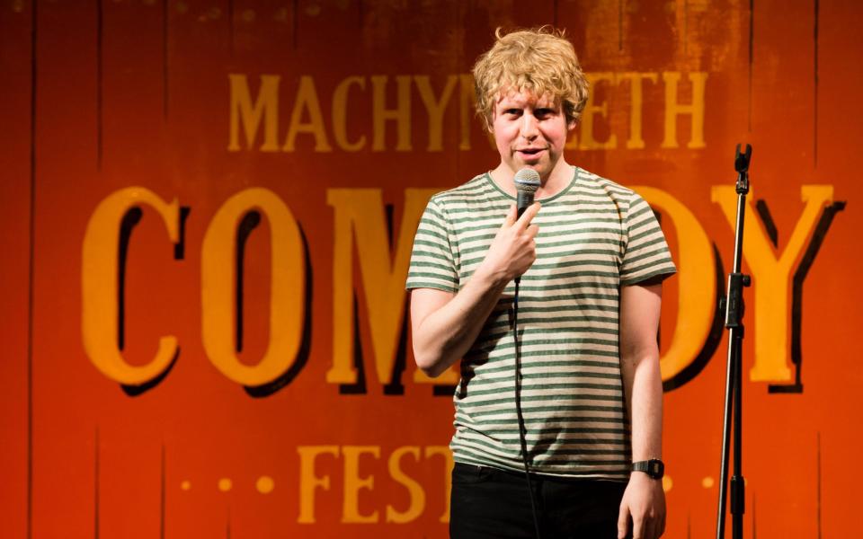 Josh Widdicombe performing at Machynlleth in 2013 - Alamy