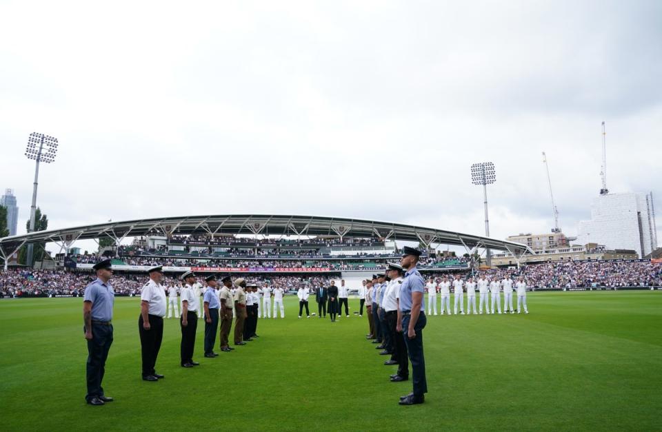 England players observe a minute’s silence on day three of the third LV= Insurance Test match at the Kia Oval (John Walton/PA) (PA Wire)