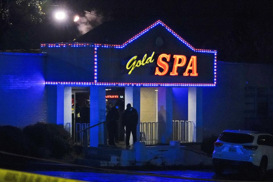 Image: Gold Spa shooting (Brynn Anderson / AP)