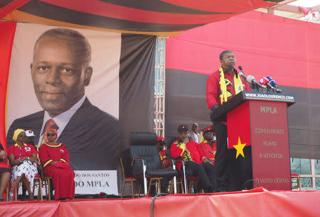 Joao Lourenco, presidential candidate for the ruling MPLA party, speaks at an election rally in Malanje, Angola, August 17, 2017. REUTERS/Stephen Eisenhammer