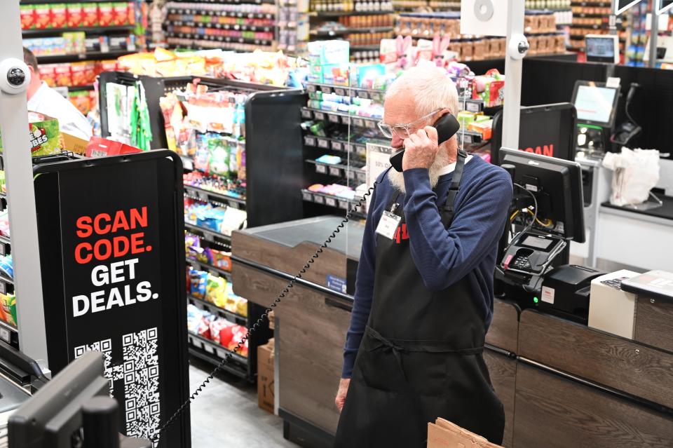 Former talk show host David Letterman visited the Hy-Vee store in Grimes to bag groceries for local customers on Friday. Letterman is in Des Moines for the two IndyCar races sponsored by Hy-Vee at the Iowa Speedway.