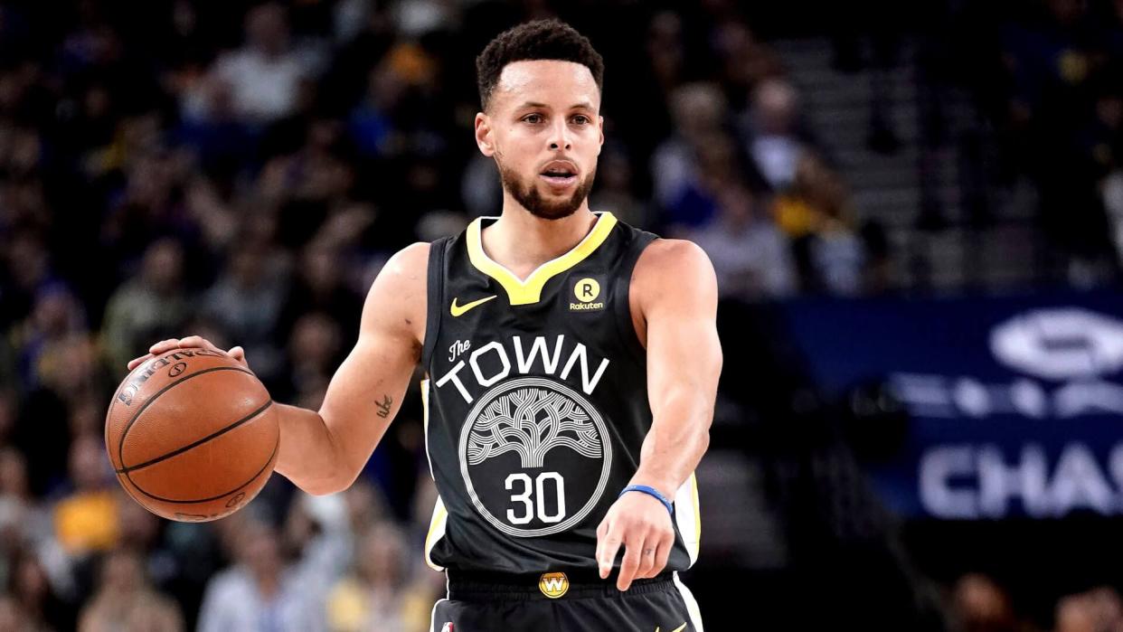 Stephen CurrySan Antonio Spurs at Golden State Warriors, Oakland, USA - 10 Feb 2018Golden State Warriors guard Stephen Curry sets up for a play against the San Antonio Spurs during the first half of their NBA game at Oracle Arena in Oakland, California, USA, 10 February 2018.