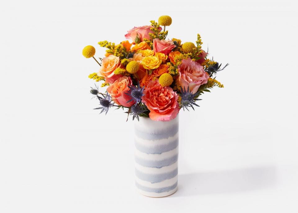 UrbanStems TheFirecracker_Premium_Carousel