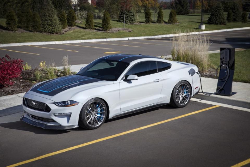 ford-mustang-lithium-2019-sema