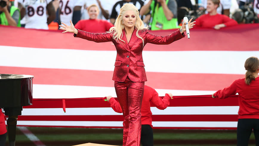 Lady Gaga nails the US National Anthem at the Super Bowl!