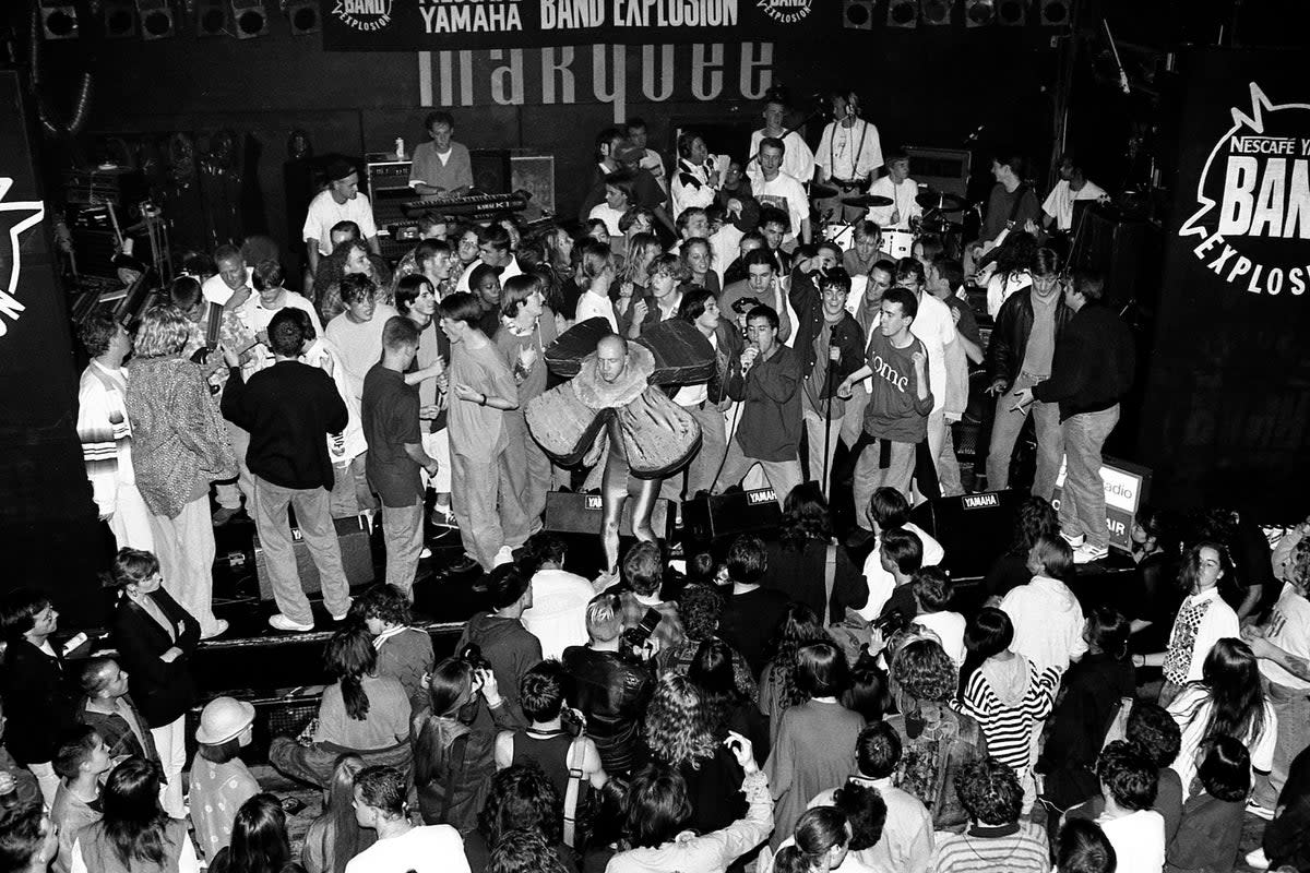 Flowered Up draw a crowd at The Marquee, London, on 19 September 1990 (Andy Phillips)