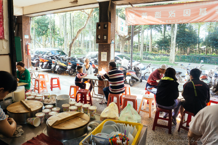 至誠豆漿坊,士林早餐,外雙溪早餐,士林豆漿店,台北傳統早餐,台北燒餅油條推薦,士林燒餅油條必吃,士林蛋餅推薦,士林美食,陽明山美食,陽明山腳早餐