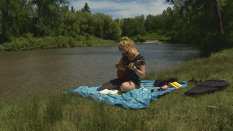 Elbow River swimmers warned to 'be cautious' on section still contaminated by fecal coliforms