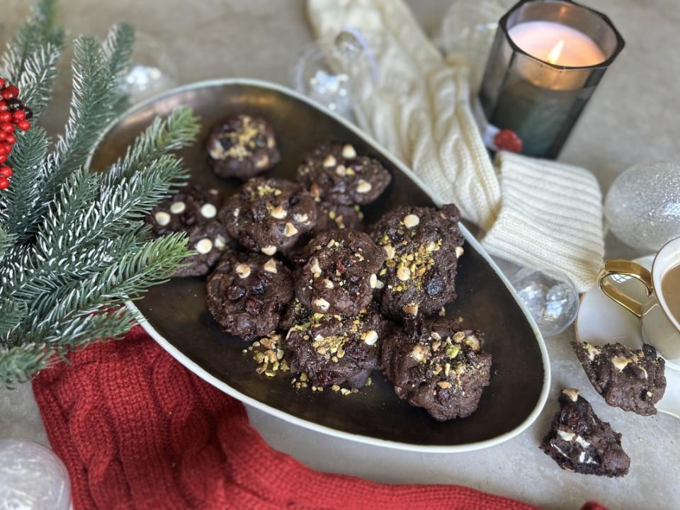 <p>Ragan Wallake Kitchenette</p><p>The chewy, chocolatey treat combines the best parts of a <a href="https://parade.com/849036/felicialim/the-18-best-cookie-recipes-ever/" rel="nofollow noopener" target="_blank" data-ylk="slk:cookie;elm:context_link;itc:0;sec:content-canvas" class="link ">cookie</a> and a <a href="https://parade.com/845062/nettiemoore/top-16-best-brownie-recipes/" rel="nofollow noopener" target="_blank" data-ylk="slk:brownie;elm:context_link;itc:0;sec:content-canvas" class="link ">brownie</a> in one tasty package and also comes together in a snap thanks to one key ingredient: a box of brownie mix. </p><p><strong>Get the recipe: <a href="https://www.yahoo.com/lifestyle/best-holiday-cookie-starts-brownie-000000365.html" data-ylk="slk:Double Chocolate Brownie Cookies;elm:context_link;itc:0;sec:content-canvas;outcm:mb_qualified_link;_E:mb_qualified_link;ct:story;" class="link  yahoo-link">Double Chocolate Brownie Cookies </a></strong></p>