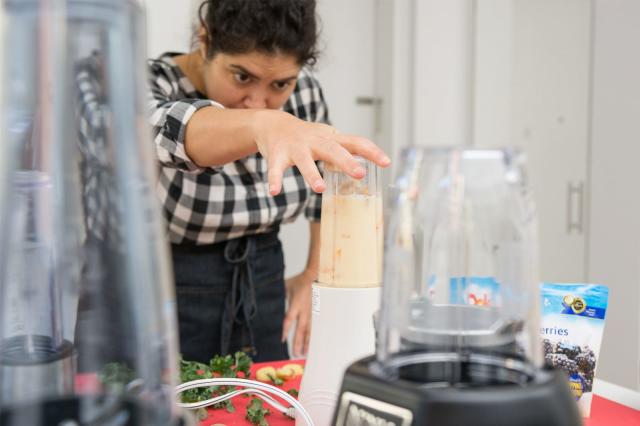 NutriBullet Balance blender shows you how to build better smoothies with  Bluetooth - CNET