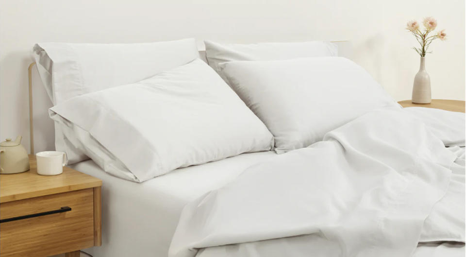 Casper's Comfy Bundle packs a set of sateen sheets and two luxurious  down alternative pillows into one incredible deal. (Photo: Casper)