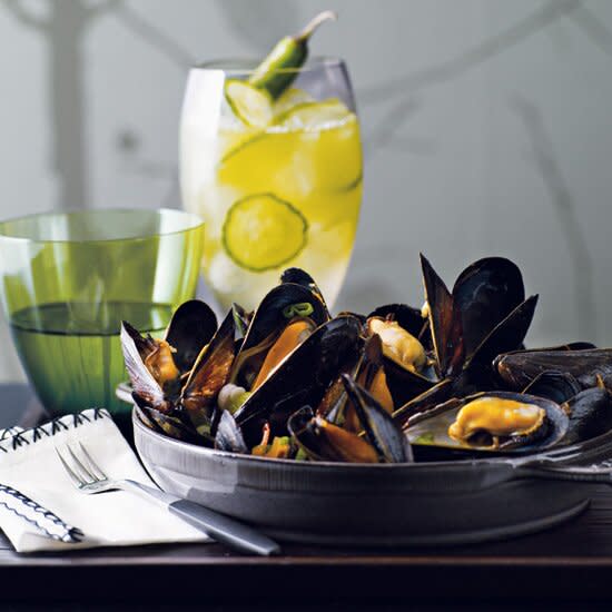 Mussels with Black Bean and Chile Sauce
