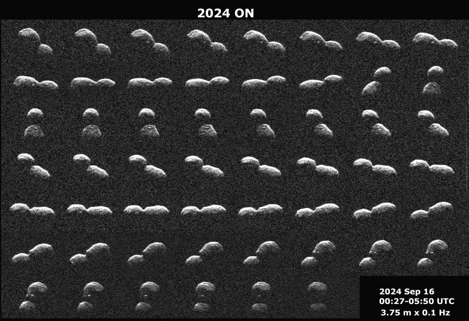 Viele Bilder des erdnussförmigen Asteroiden in Schwarzweiß im Weltraum