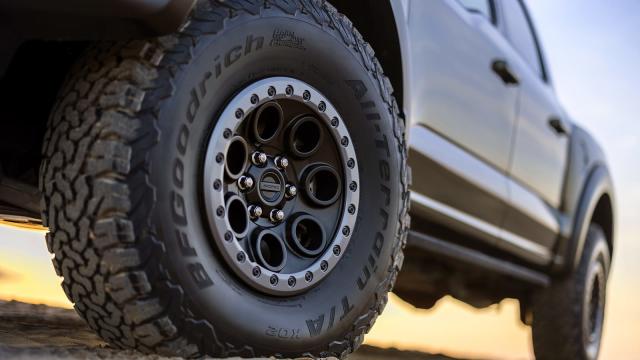 2024 Ford F-150 Raptor gets trick suspension, 37-inch tires and