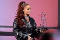 <p>Rihanna aux BET Awards à Los Angeles le 23 juin 2019</p>